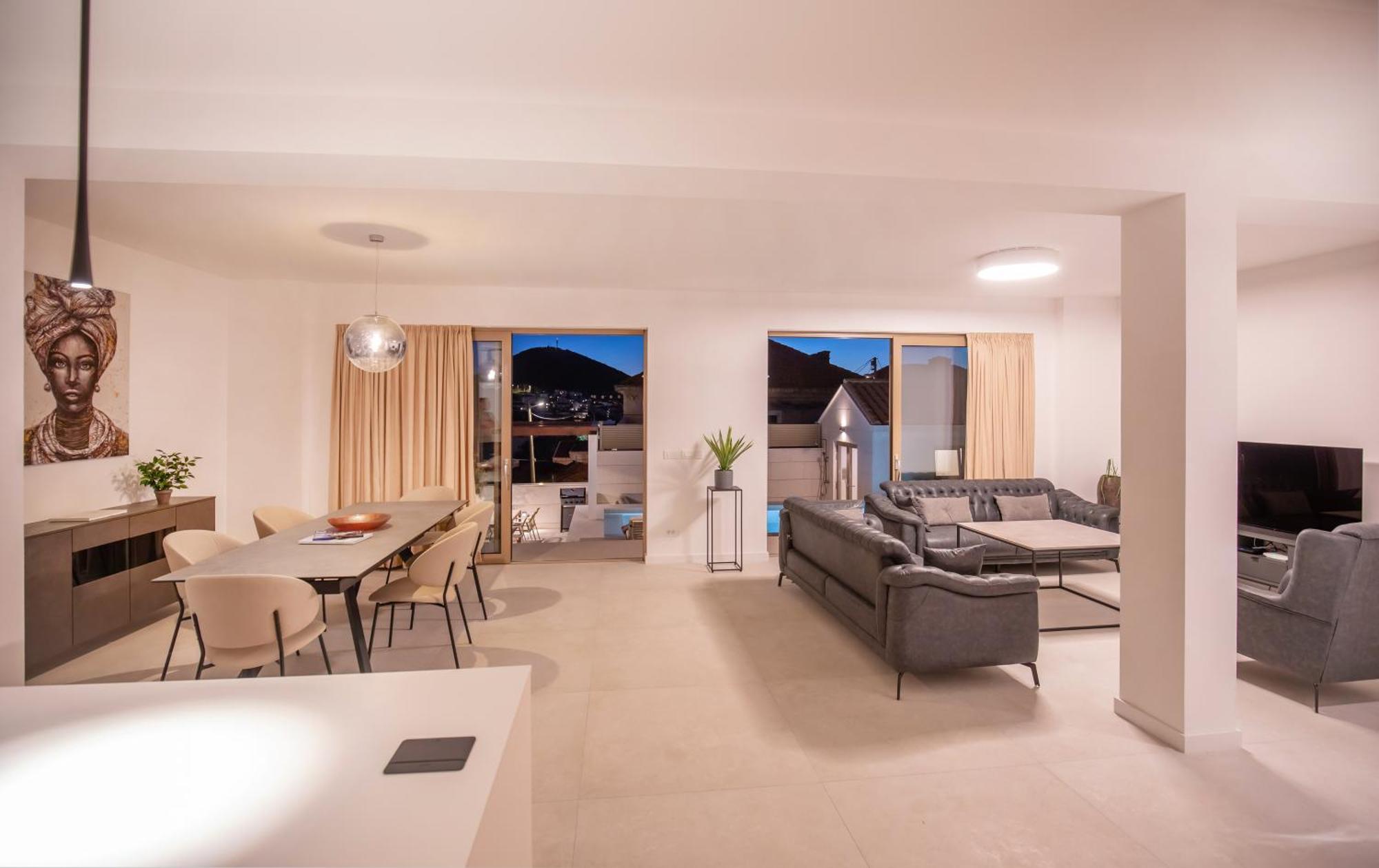 Brand New Villa Carmelita Exclusive With Free Smart Car ดูบรอฟนิก ภายนอก รูปภาพ