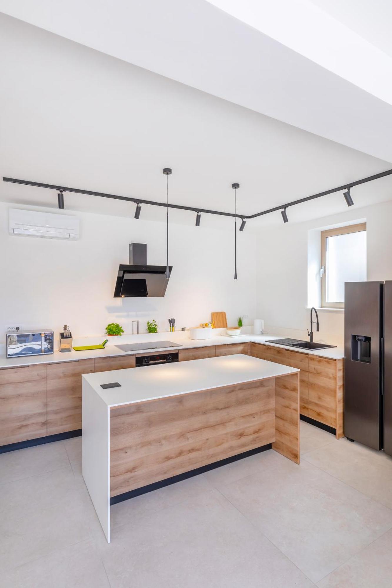 Brand New Villa Carmelita Exclusive With Free Smart Car ดูบรอฟนิก ภายนอก รูปภาพ